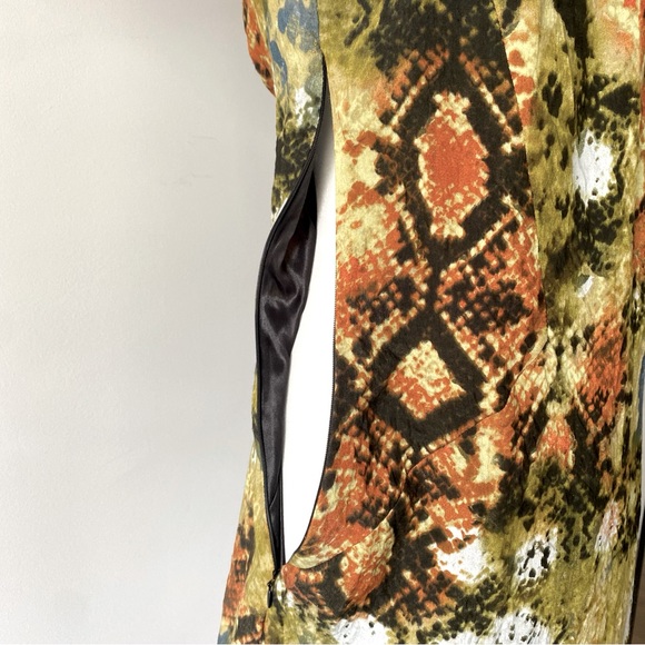 Printed Sheath Dress - Picture 9 of 11